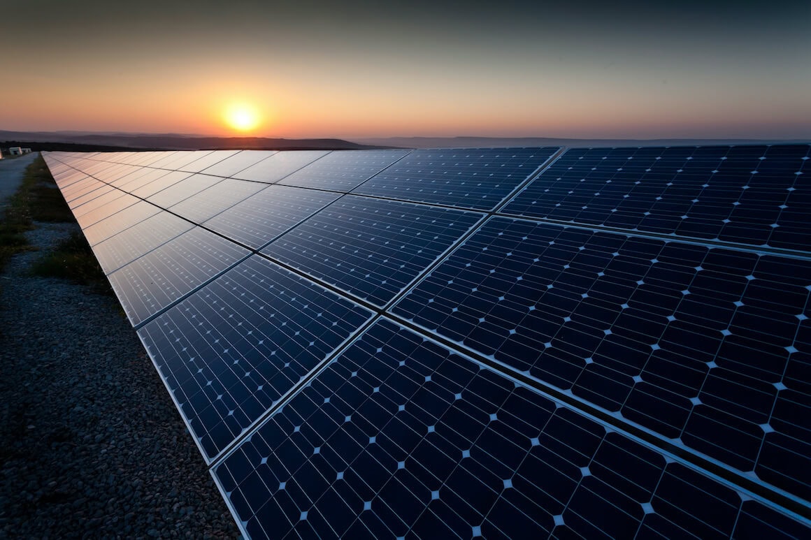 Energy companies, sell side advisory